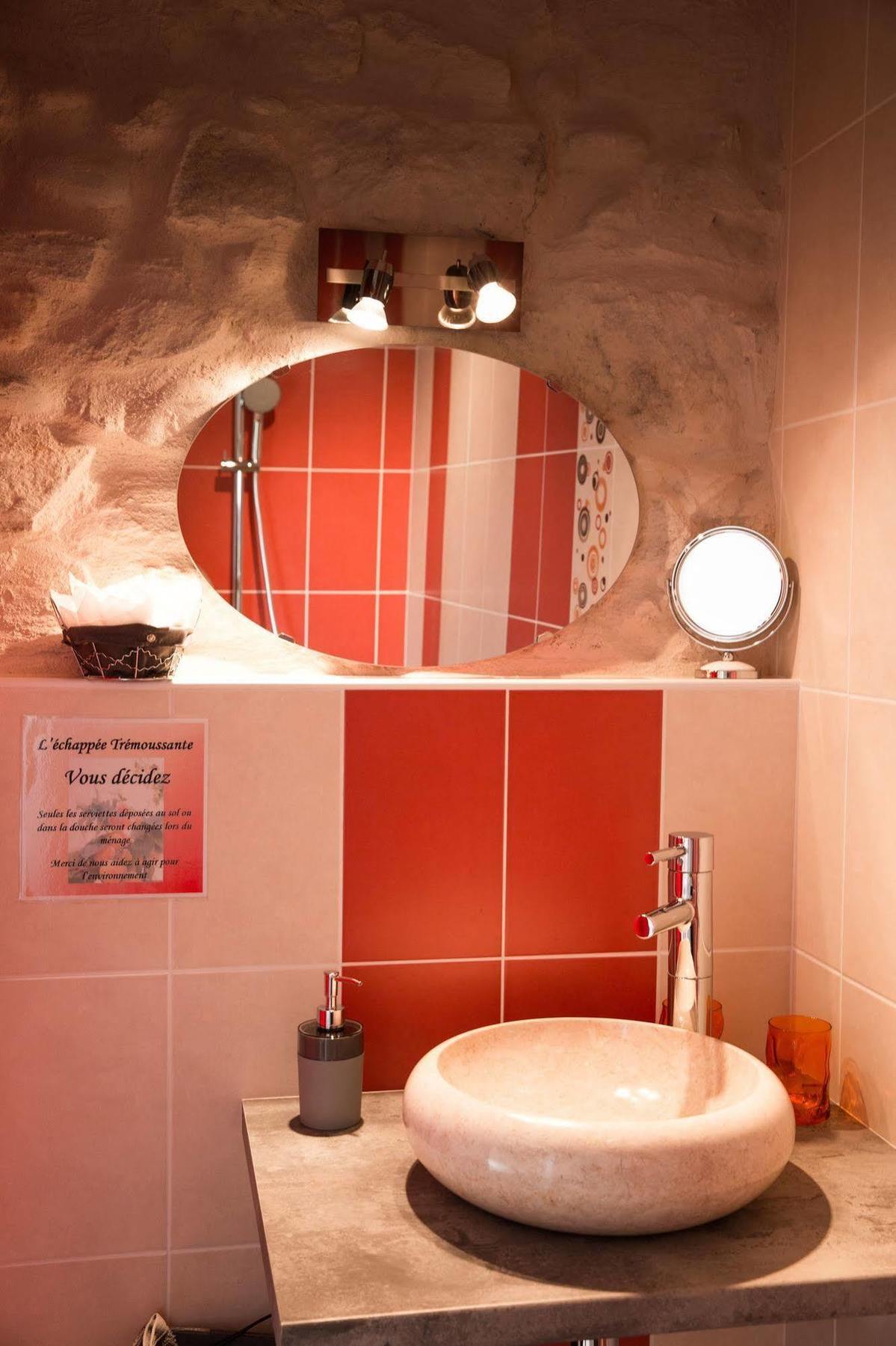 L'Echappee Tremoussante Bed & Breakfast Saint-Barthélemy-de-Vals Eksteriør bilde